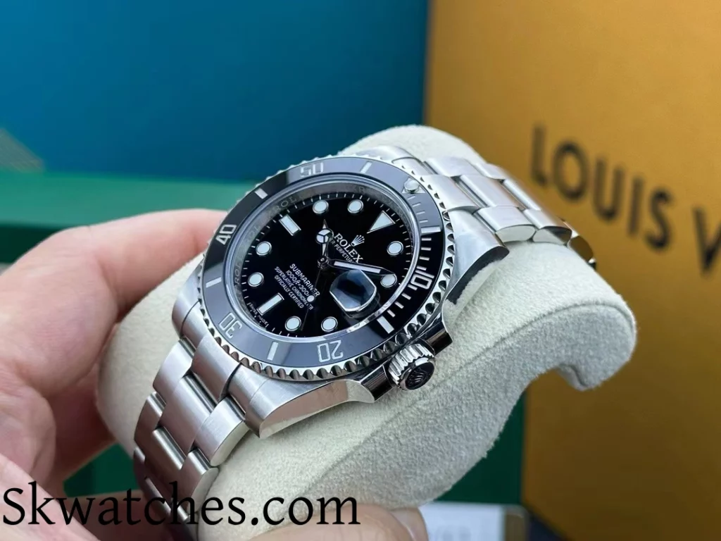 replica Rolex Submariner 116610LN Watch - Side shot